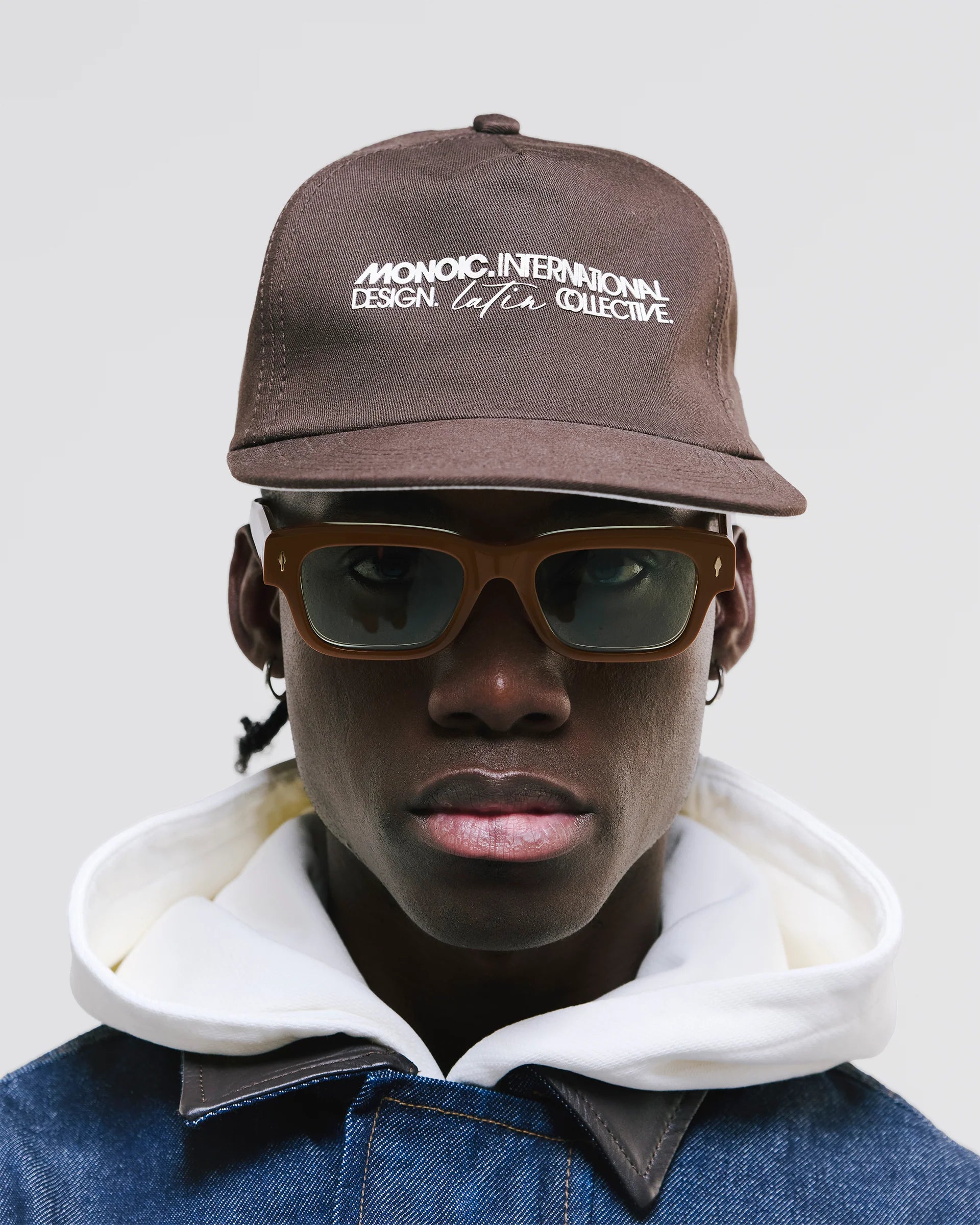 Monoic Gorra Latin Design Collective – Café