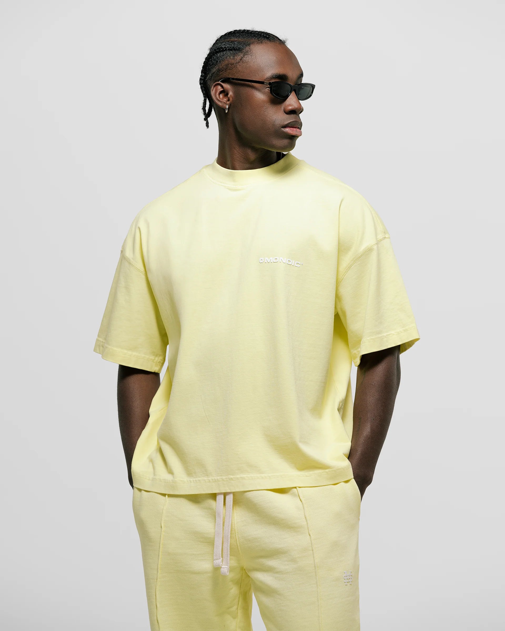 Monoic Camiseta Boxy Fit Básica V3 - Amarillo Pastel