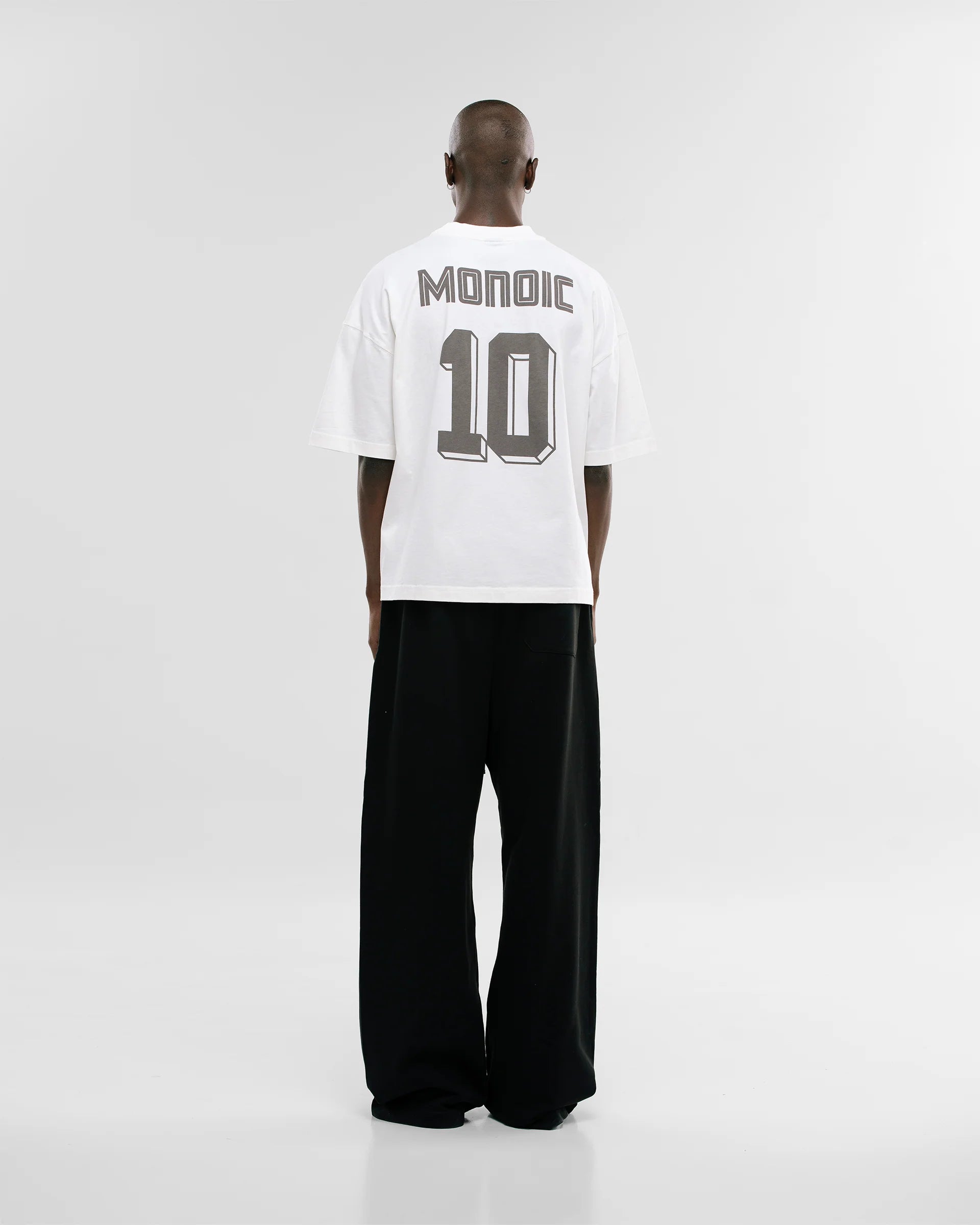 Monoic Jogger Wide Fit Shield - Negro