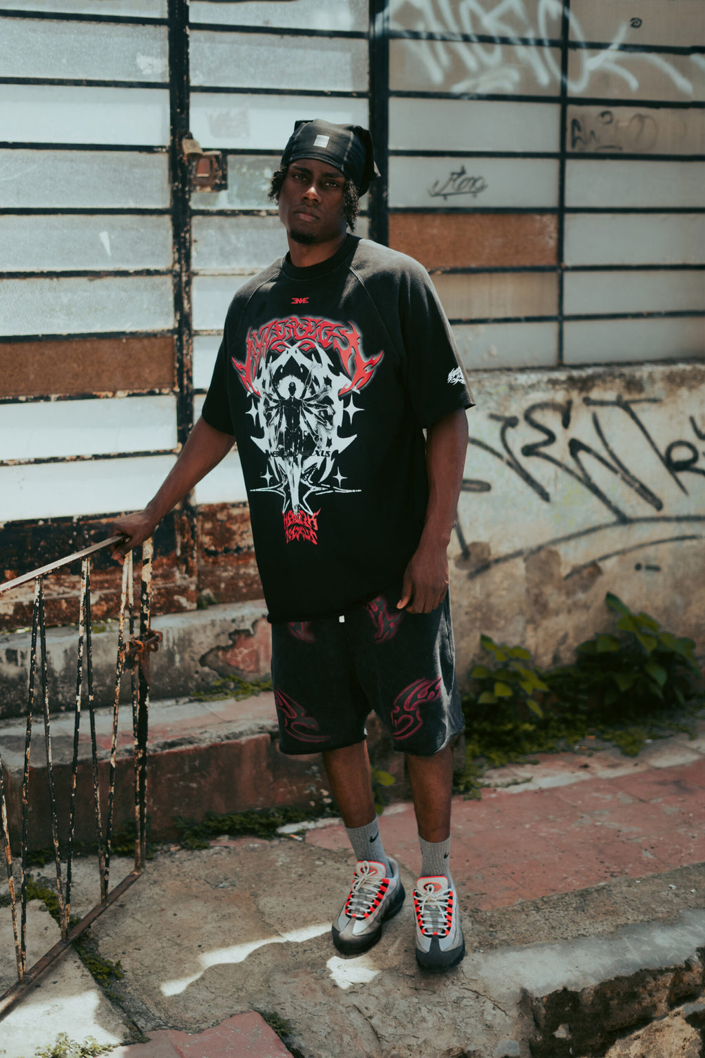 Nebula nexus tee vintage black CA018-0624