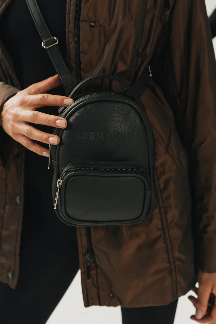 Jormands Black baby backpack