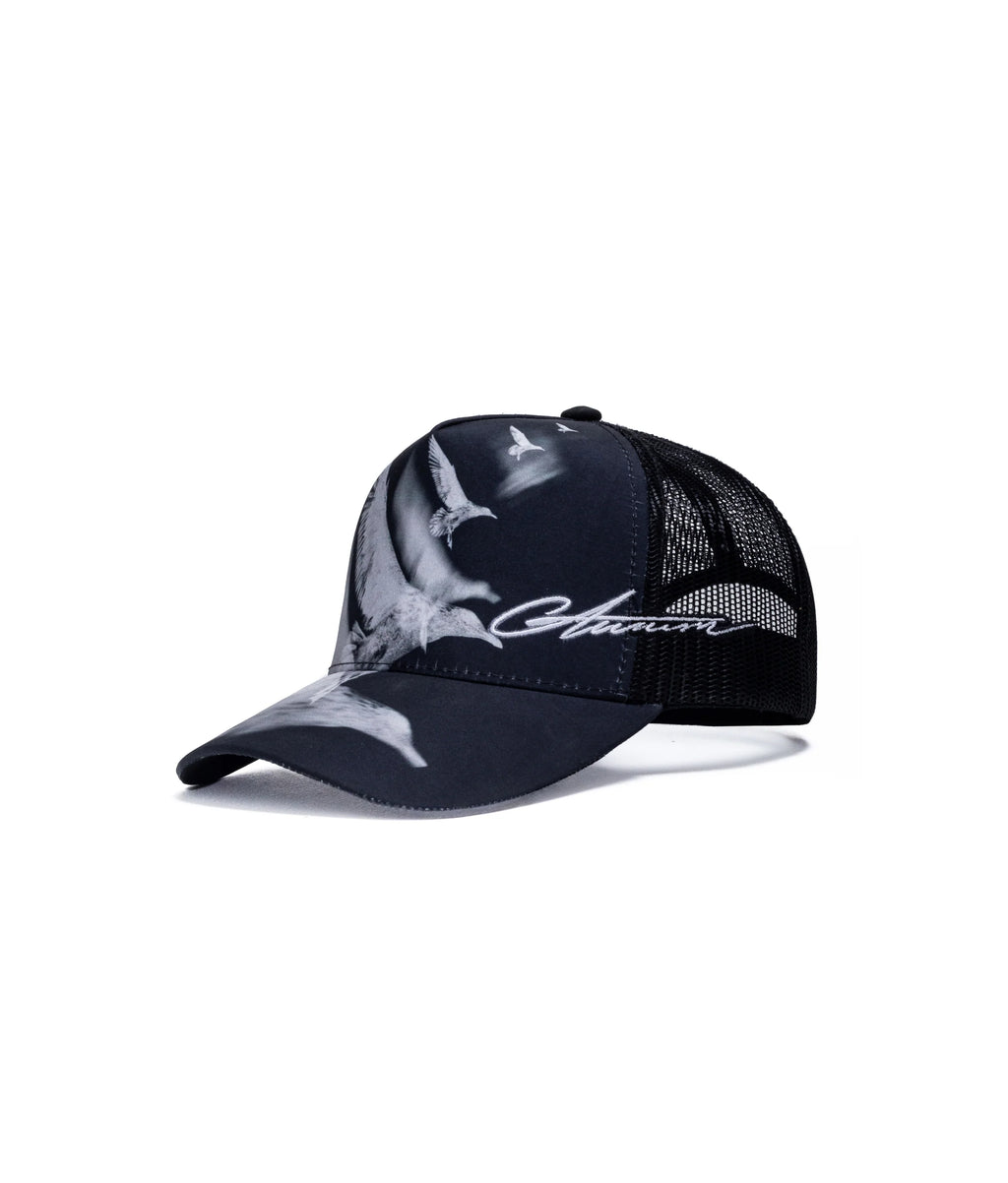 Aurum Flying Pigeons Trucker Cap