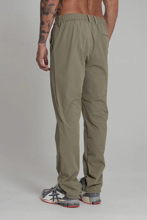 Remanence Pantalón Chino Stellar Verde Oliva