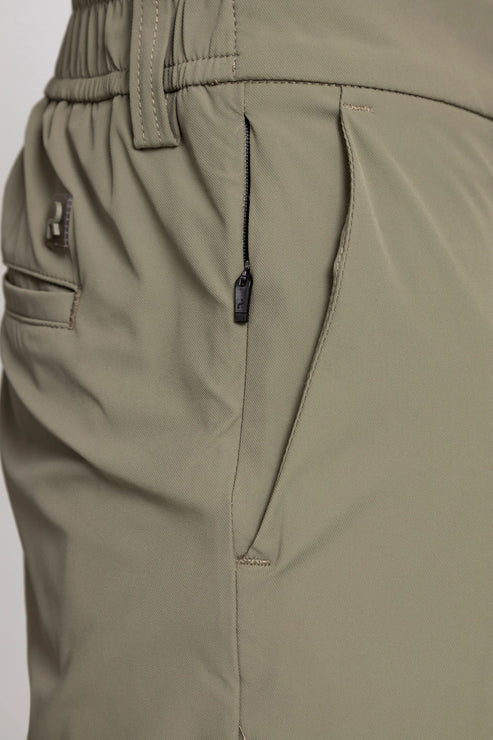 Remanence Pantalón Chino Stellar Verde Oliva