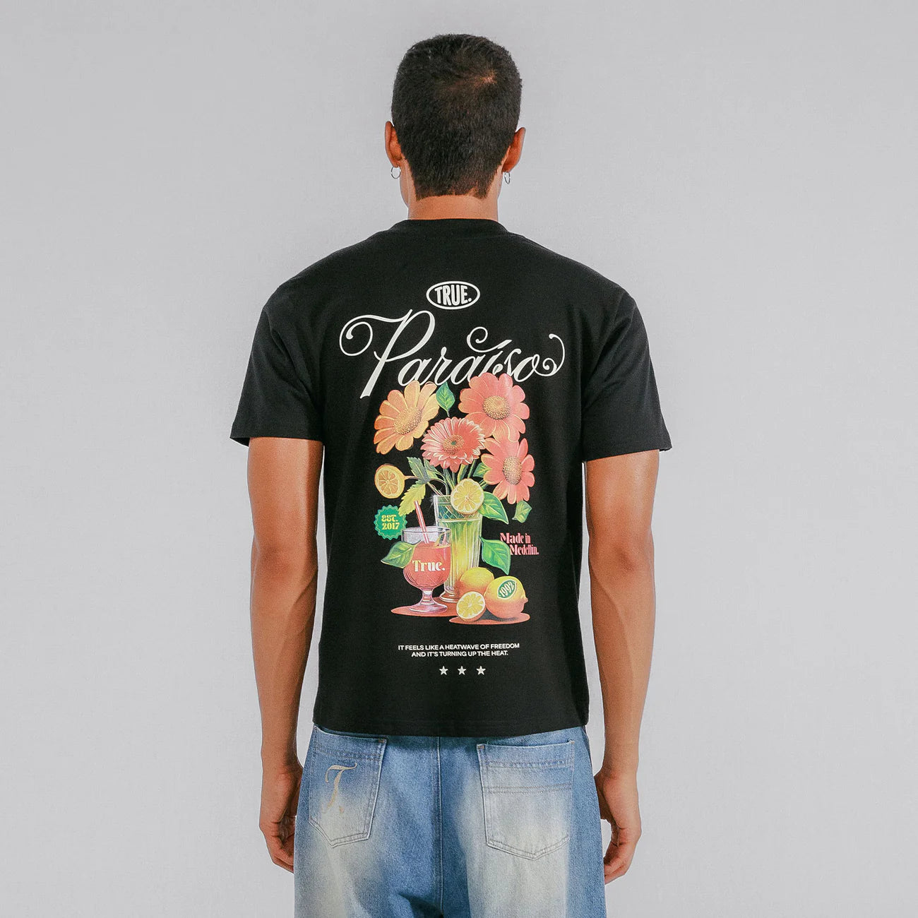 True Paraíso Regular T-Shirt - Black