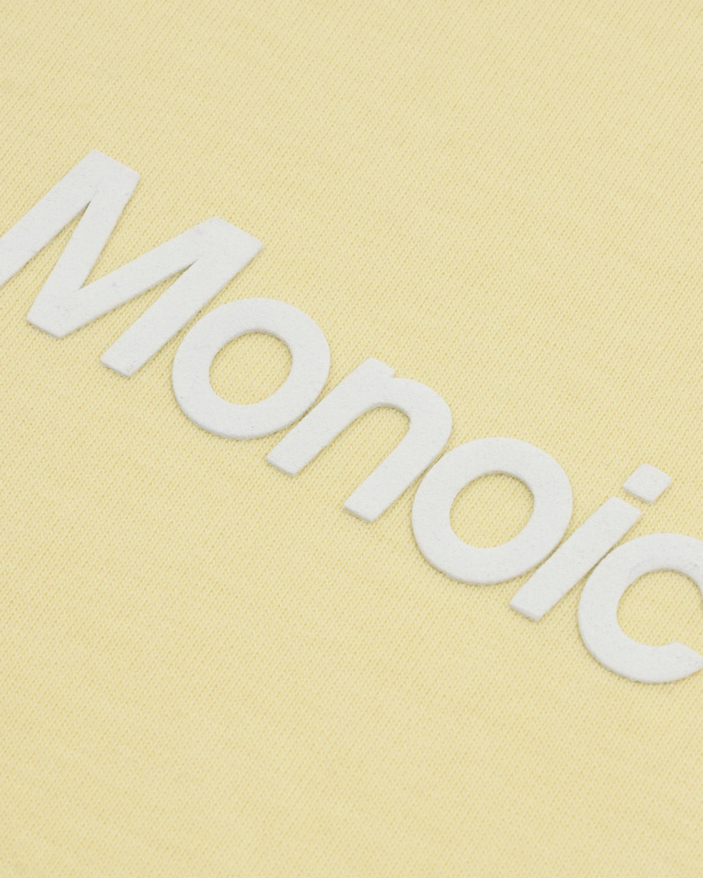 Monoic Camiseta Logo Oversized V3 - Amarillo Pastel