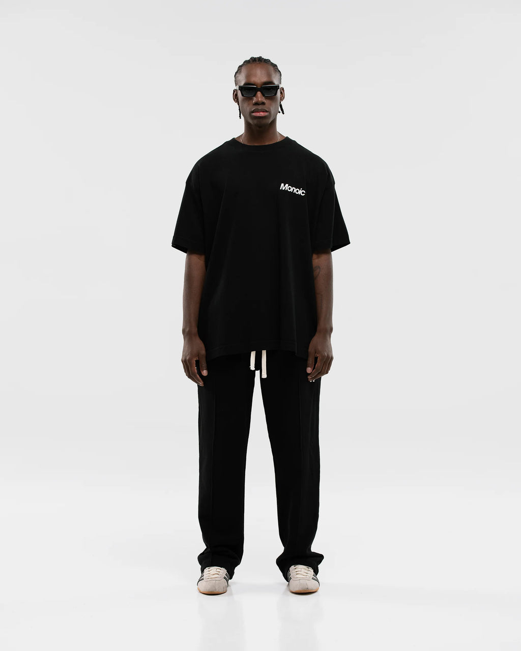 Monoic Camiseta Logo Oversized V2 - Negro Oscuro