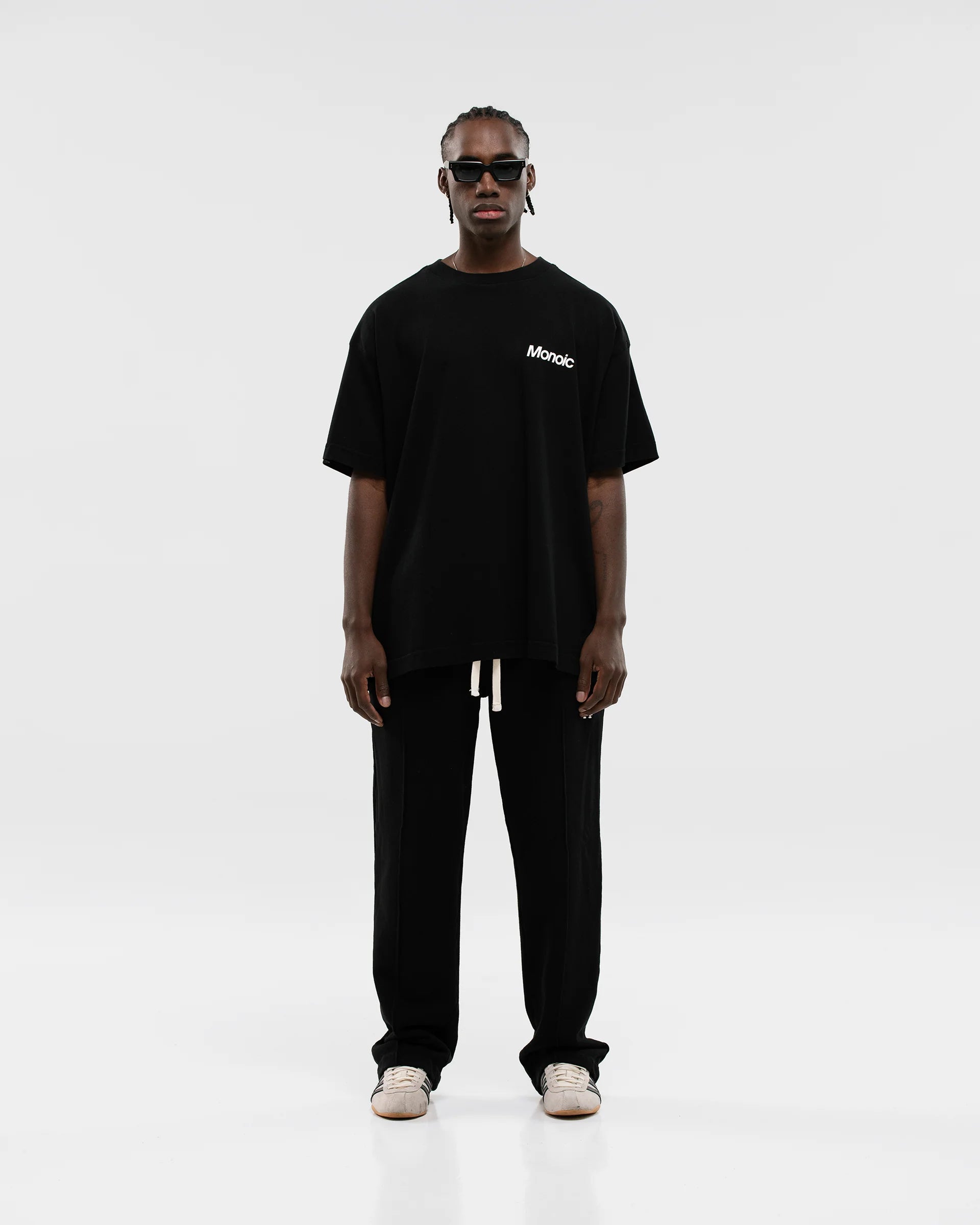 Monoic Camiseta Logo Oversized V2 - Negro Oscuro