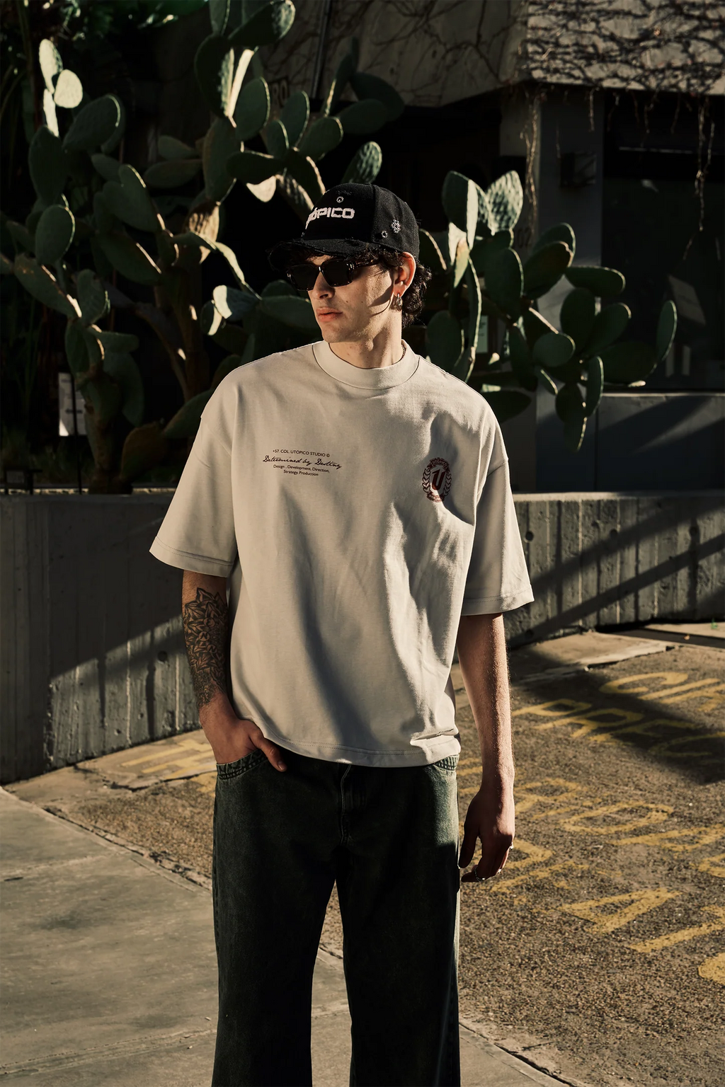 Utópico Camiseta Worldwide