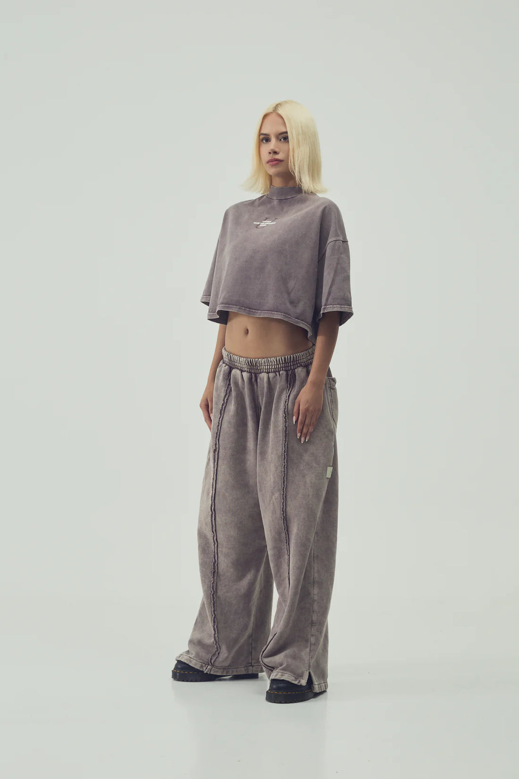 Utópico Camiseta Cropped - Moca