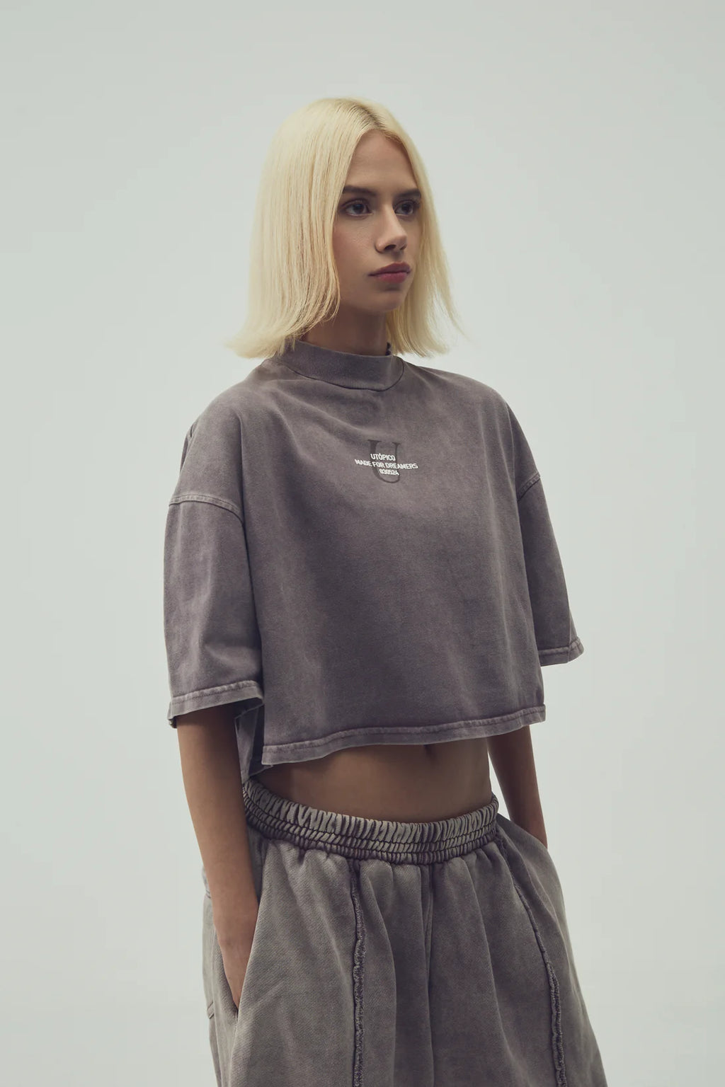 Utópico Camiseta Cropped - Moca