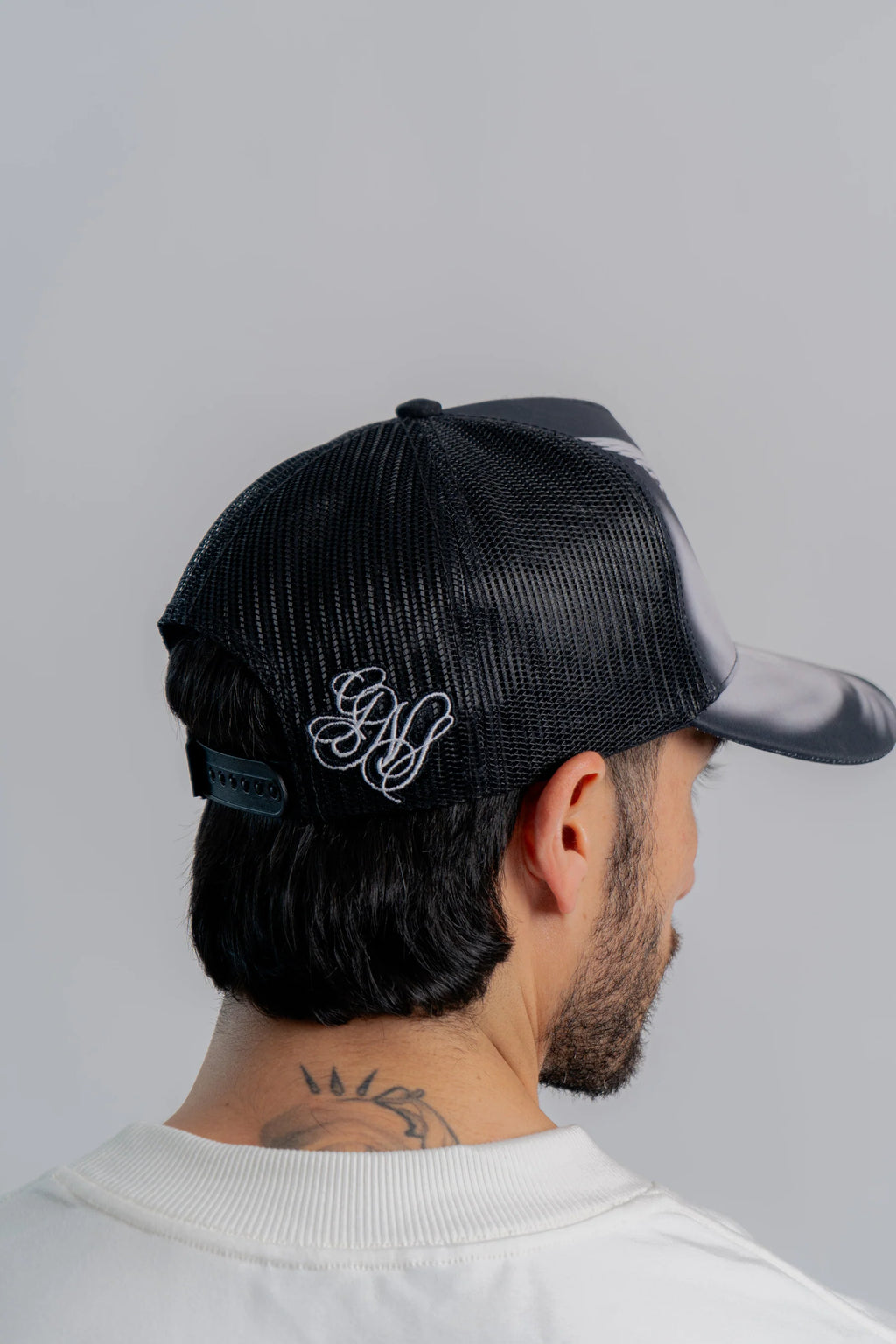 Aurum Flying Pigeons Trucker Cap
