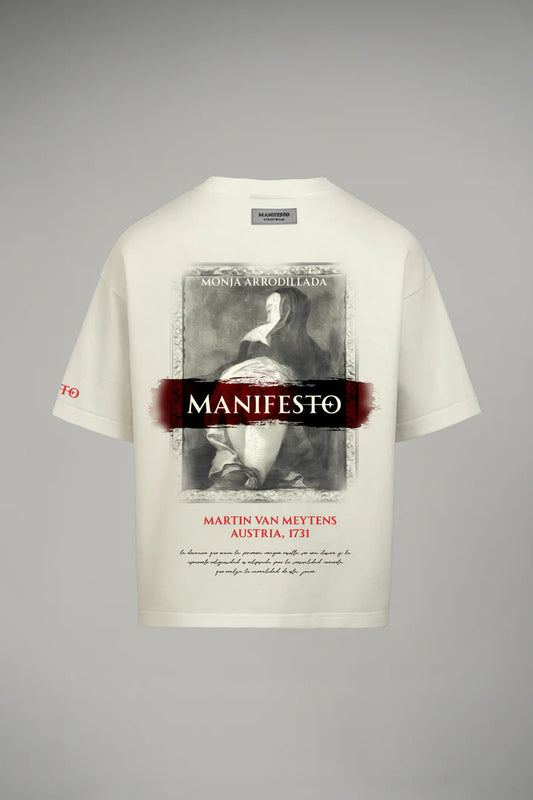 Manifesto camiseta oversize monja de rodillas vainilla