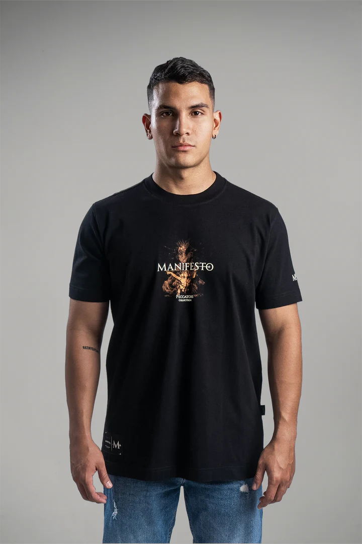 Manifesto Camiseta Regular Fit el Número de la Bestia