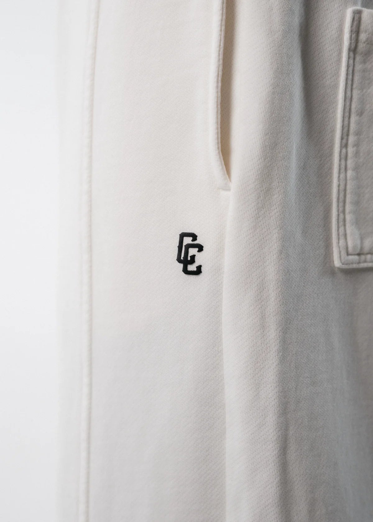 Crowncode Jogger Recto Icon - Blanco Off White